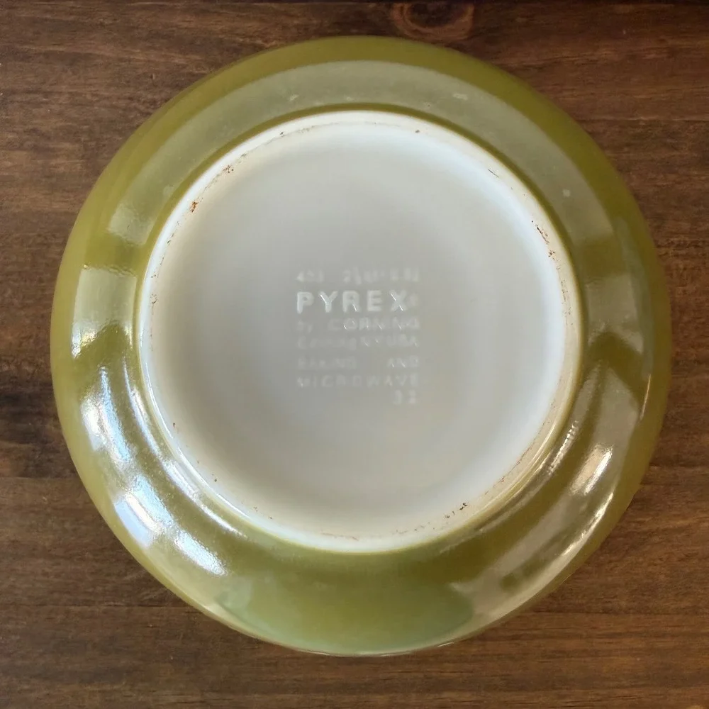 2pc Vintage Pyrex Spring Blossom Green Crazy Daisy Mixing Bowls 401 403 Set